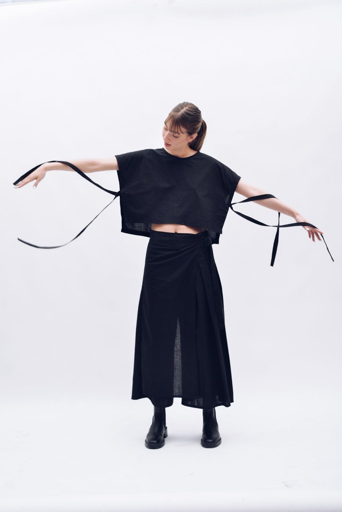 THE JAPANESE COLLECTION IN BLACK - Anacleta Design