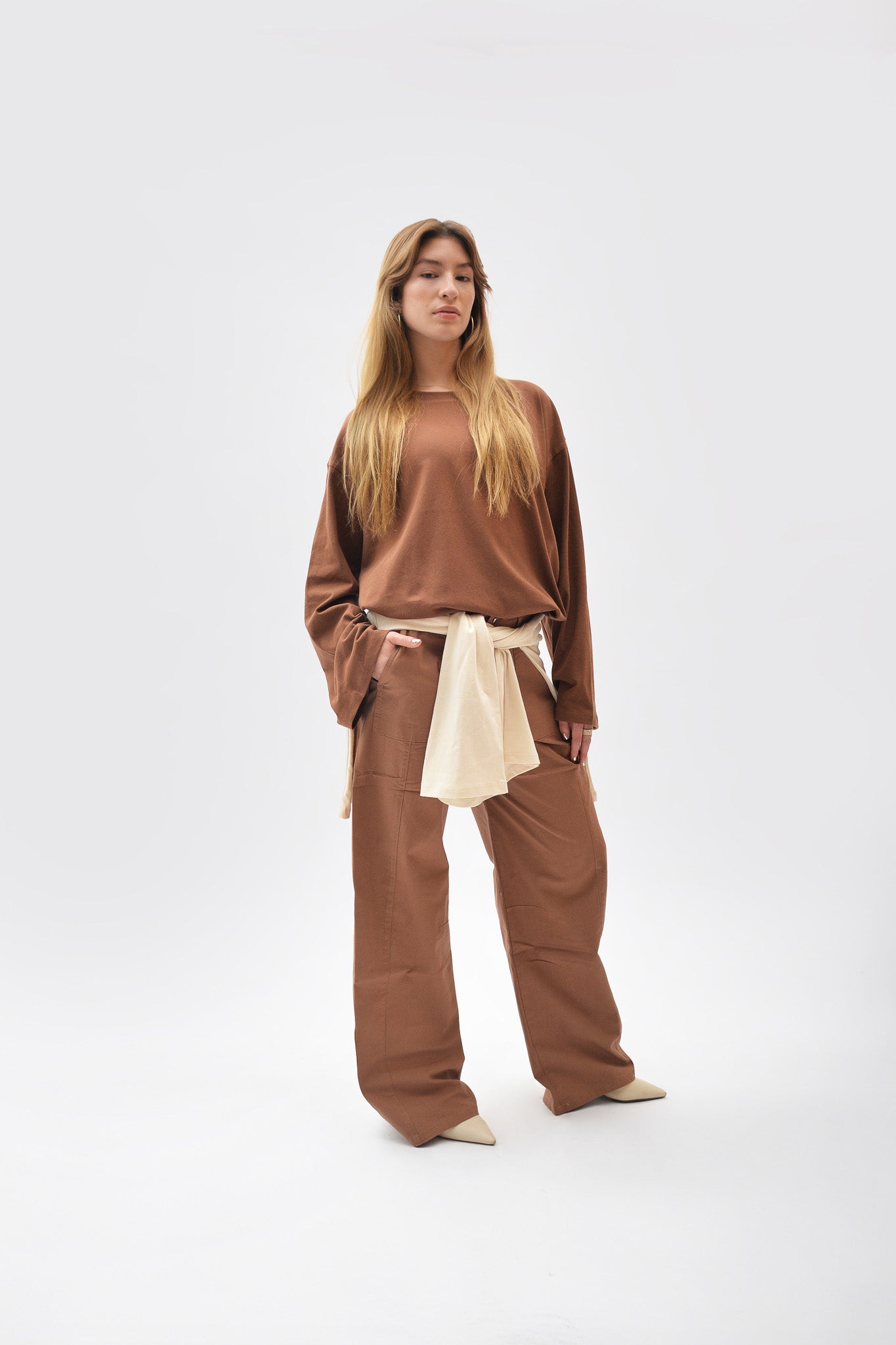 Buzo Oversized Café - Anacleta Design