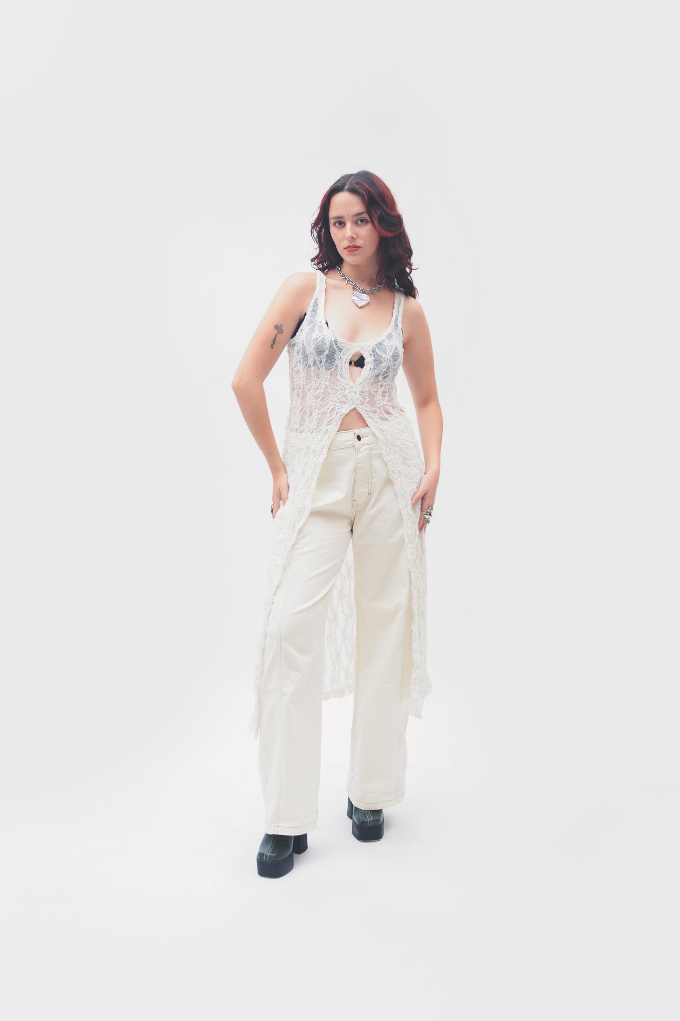 Lace raw top sin mangas largo blanco - Anacleta Design